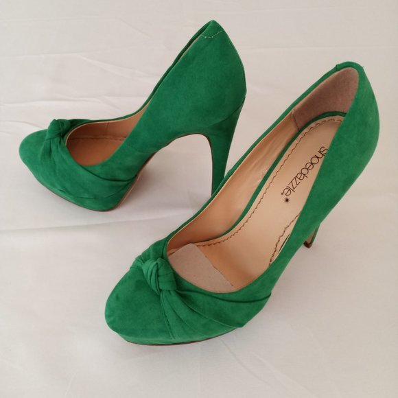 Shoe Dazzle Other Green Suede Pumps Size 8 2 Us 5 Heel New In Box